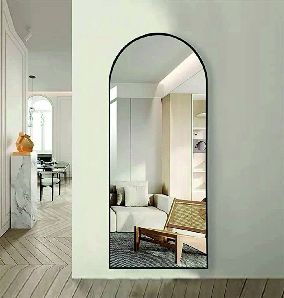 Ολόσωμος καθρέπτης τοίχου με σχέδιο αμμοβολής περιμετρικά και επιλογή led φωτισμού με διακόπτη αφής και dimmer για ρύθμιση της φωτεινότητας